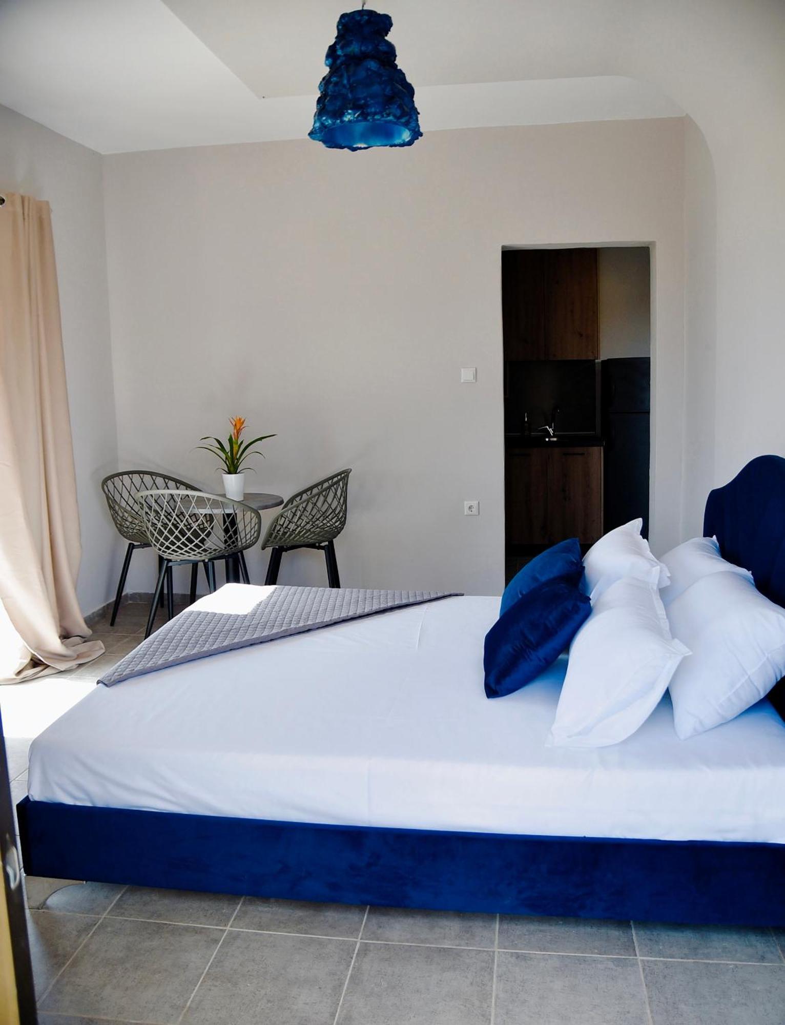 Room Nine 9 Beachfront Apartments Nea Kallikrateia Exterior photo