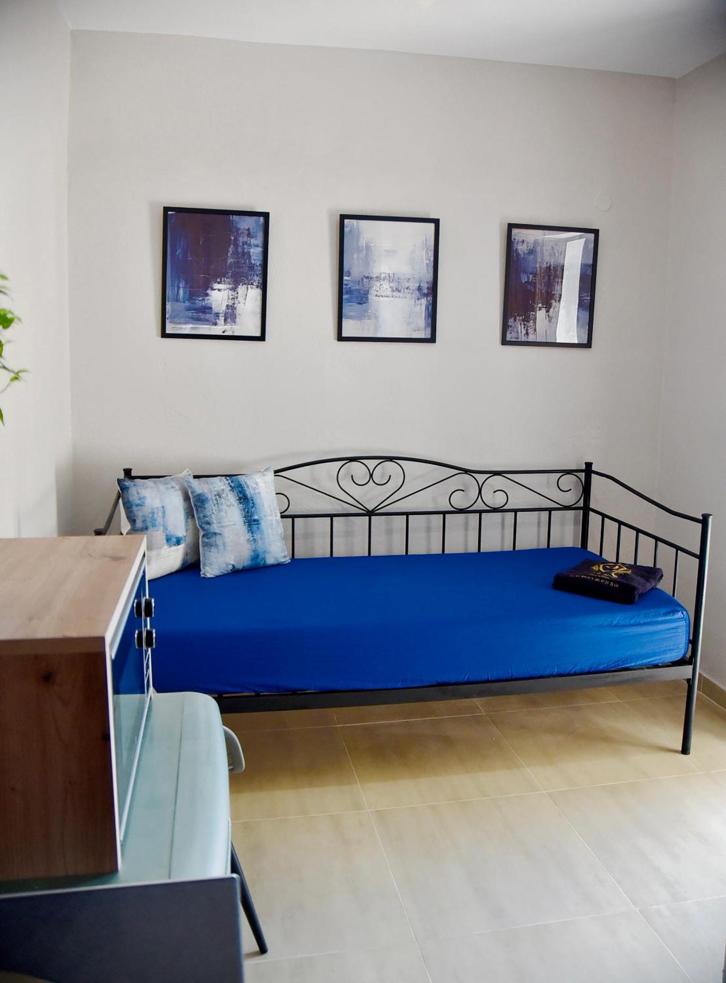 Room Nine 9 Beachfront Apartments Nea Kallikrateia Exterior photo